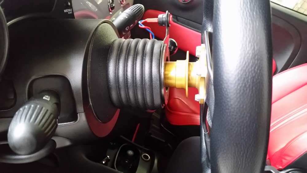 ステアリングボス｜フィアット・アバルトのことならTRUCCO（トゥルッコ）