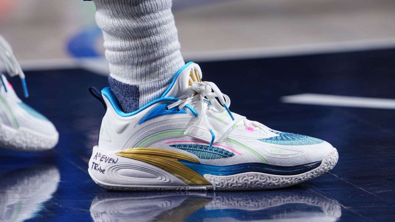 NBA Kicks of the Week: Kyrie Irving dons Anta Kai 1's - ESPN