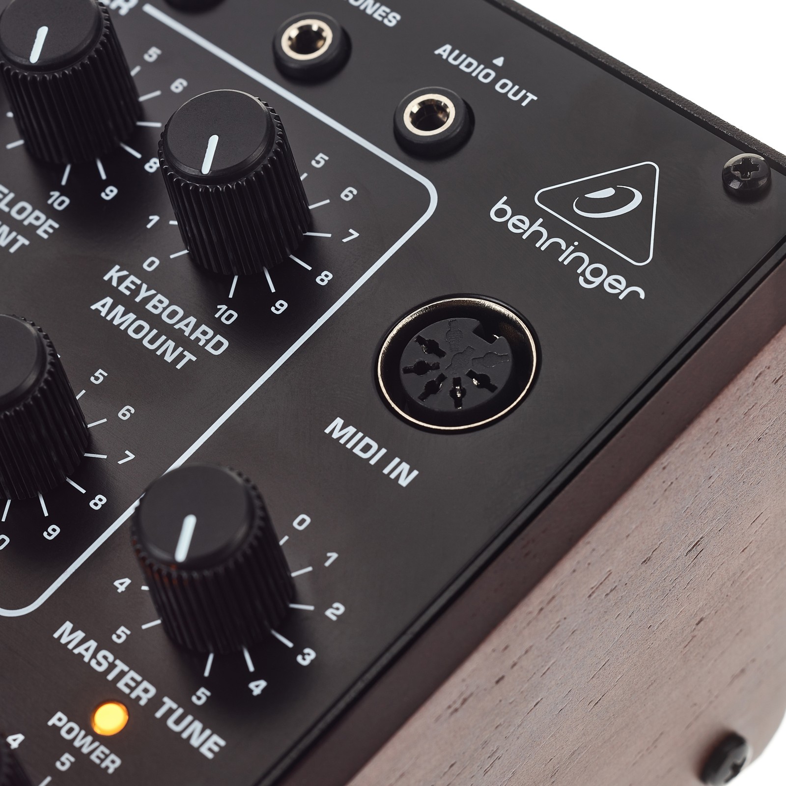 Behringer Pro-1 – Thomann België