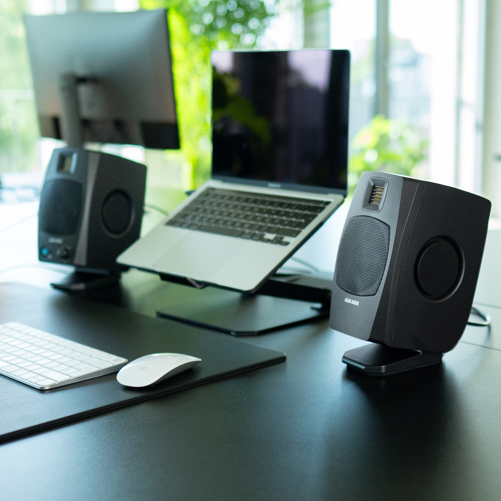 ADAM Audio D3V Black – United States