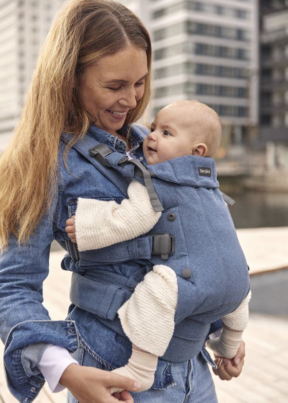 Baby Carrier Harmony—comfy, padded back support | BabyBjörn