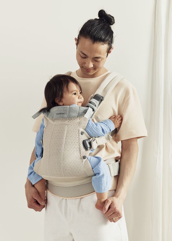 Baby Carrier Harmony—comfy, padded back support | BabyBjörn
