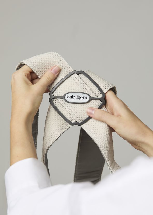 公式】ベビービョルン ベビーキャリア MINI｜新生児から使える抱っこ紐