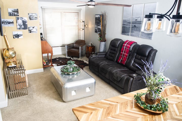 The Aviator's Lounge - Apartments for Rent in Defiance, Ohio
