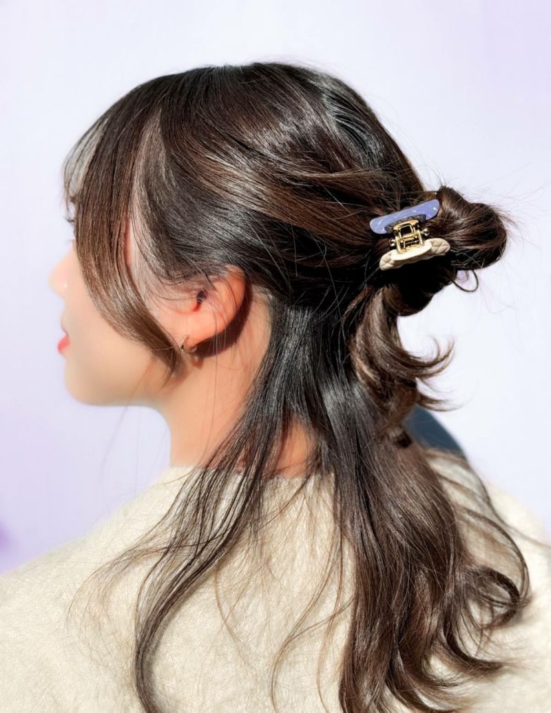 特集』大人のためのクリップヘアアレンジ40選 | ヘアアクセサリー