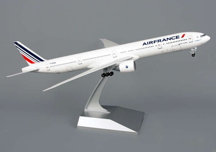 Skymarks Model Air France 777-300ER 1/200 Scale with Stand and