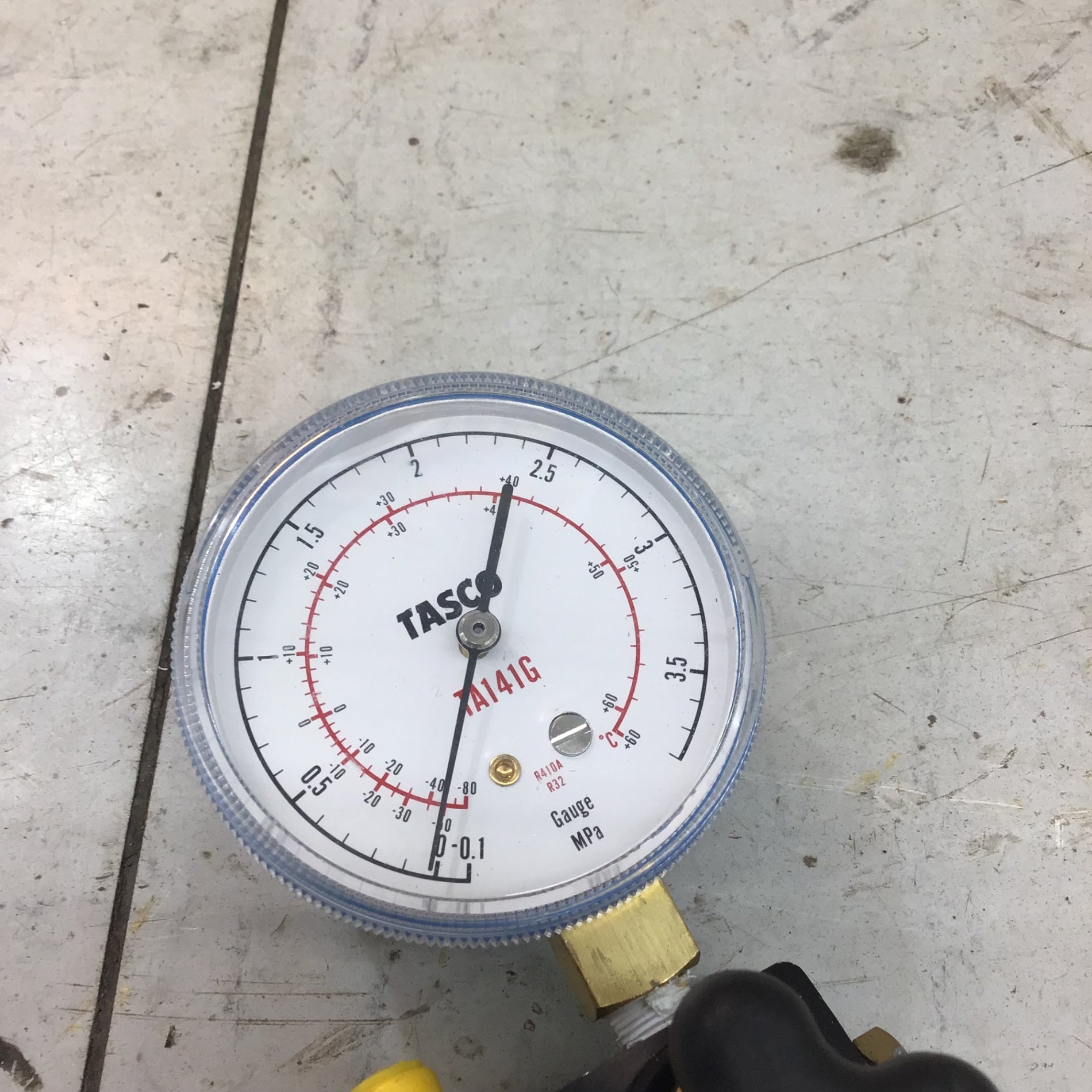 現状品】 ロビネア/ROBINAIR 簡易真空ポンプ・ポケロビゴールド 【鴻巣