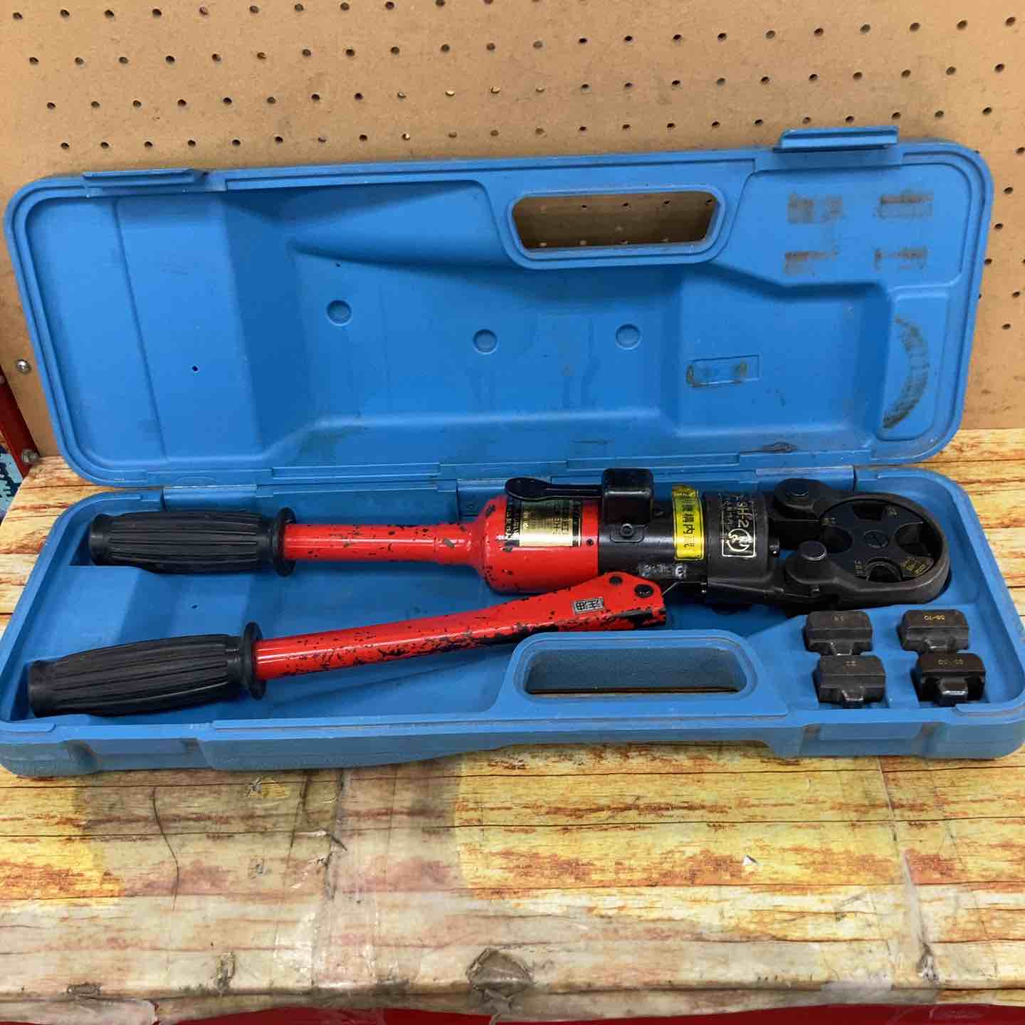 泉精器(IZUMI) 手動油圧式圧着工具 9H-2【川崎店】 – アクトツール