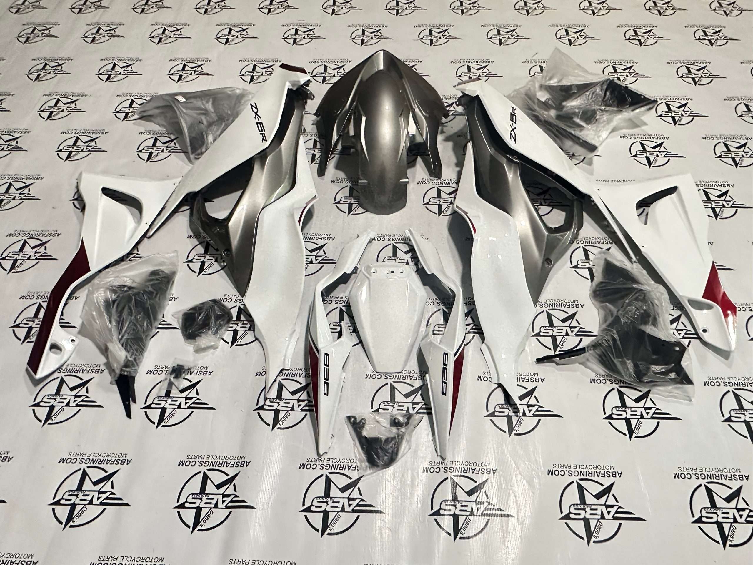 OEM Style White Grey and Red - 2024 To 2026 ZX-6R | ABS Fairings