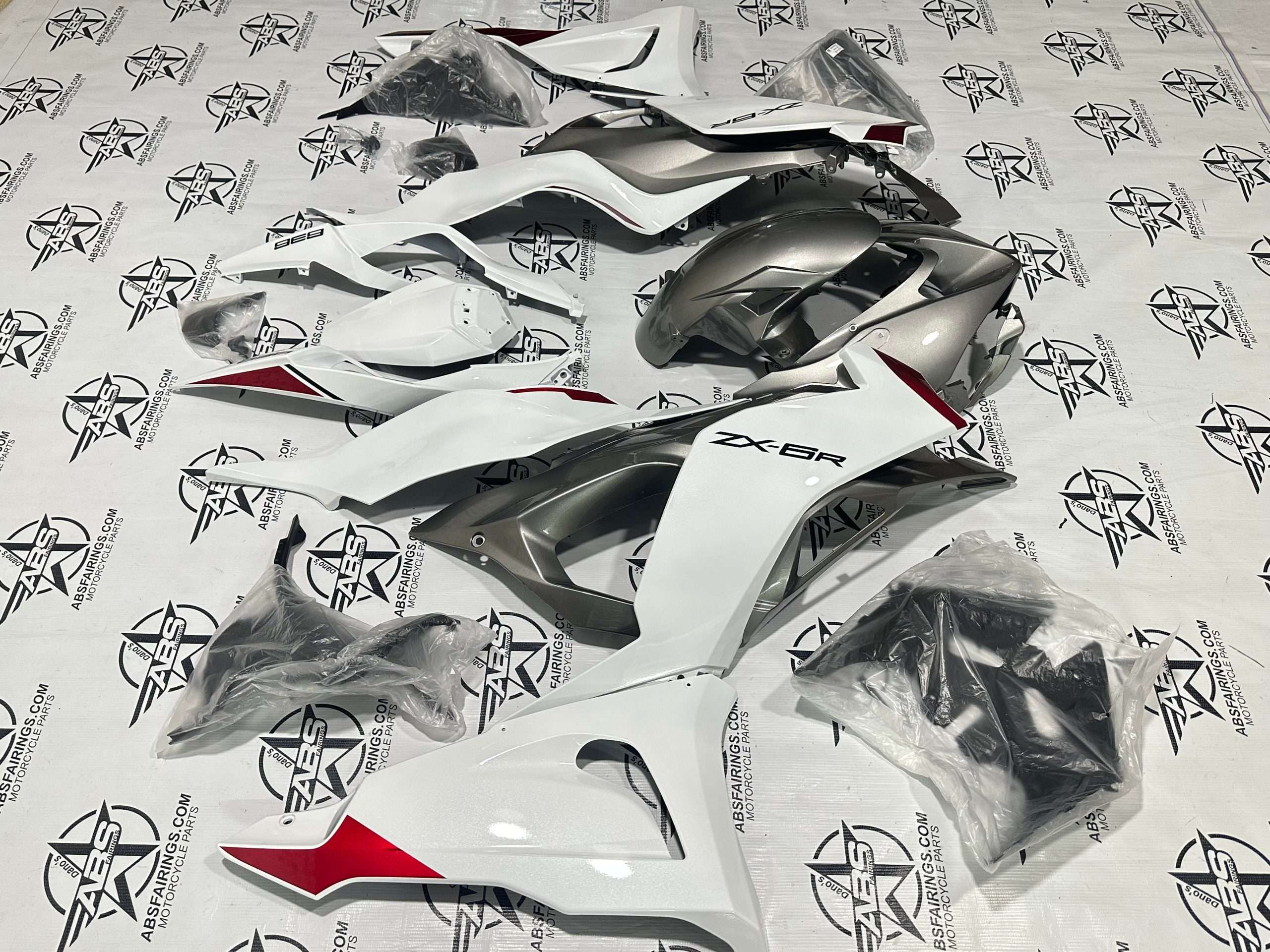 OEM Style White Grey and Red - 2024 To 2026 ZX-6R | ABS Fairings