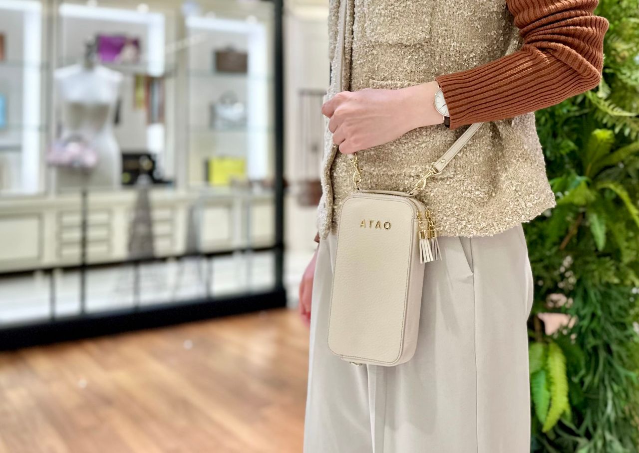 カラー別一挙ご紹介！アタオ・大ヒットお財布＆スマホショルダー