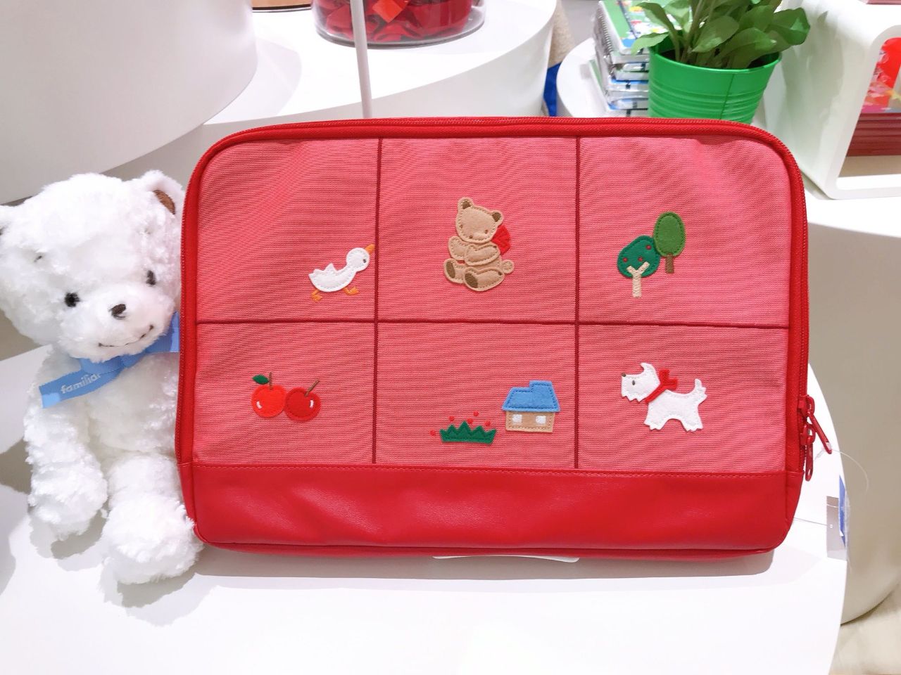 神戸本店】カスタマイズPCケース・タブレットケースのサンプル展示中