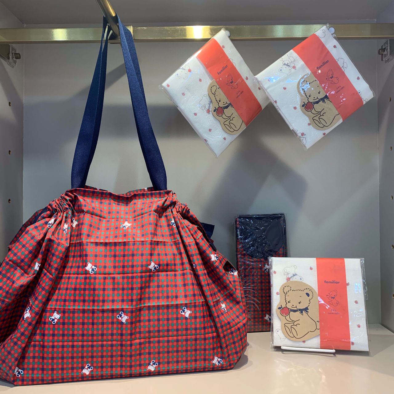 ☆大好評たためるエコバッグ【シュパット】と【りんご柄ふきん