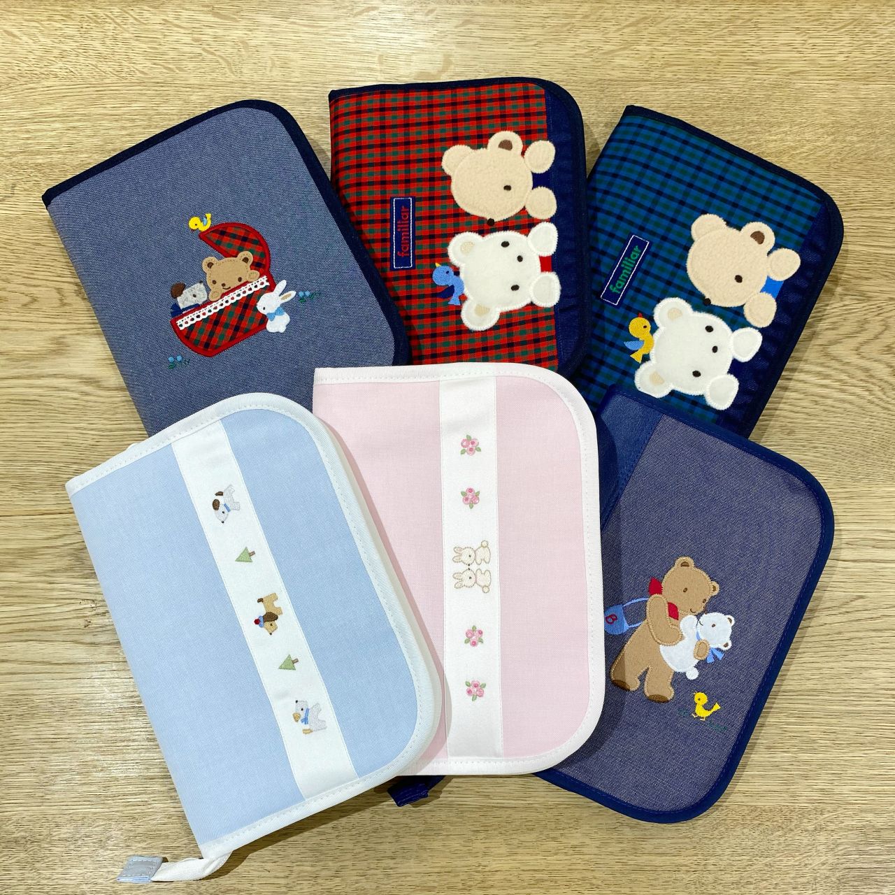 ファミリア 母子手帳ケース 完売品 001サイズ 母子手帳ケース