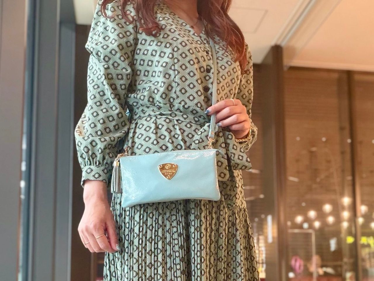 私物で比較！お財布ポシェットとマイクロサイズのミニバッグ | ATAO