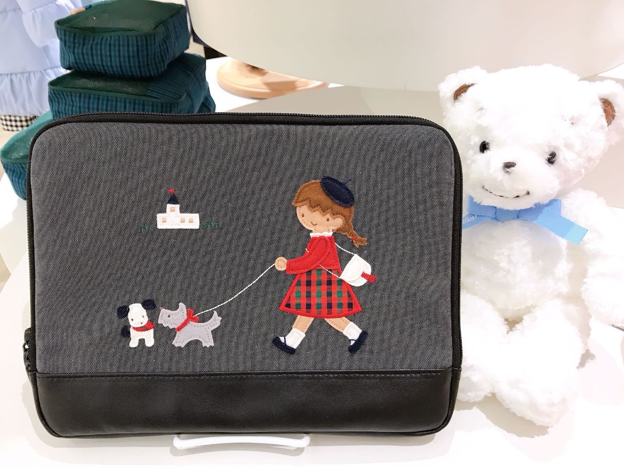 神戸本店】カスタマイズPCケース・タブレットケースのサンプル展示中