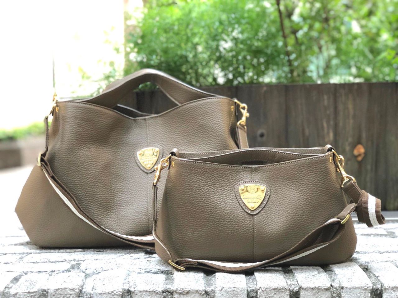 毎日持ちたい！新色《 エルトープ 》 | ATAO(アタオ) | ATAO 有楽町店