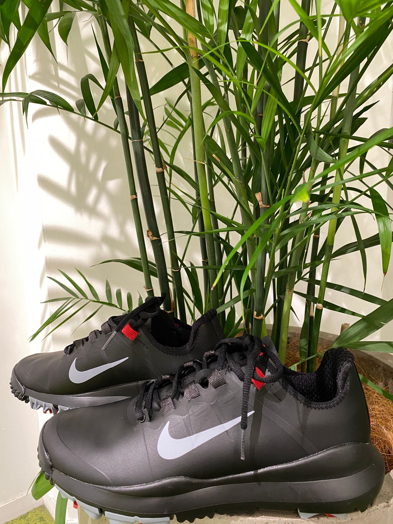 10周年記念シューズ入荷❣️】NIKEタイガーウッズ13' | ゴルフ5