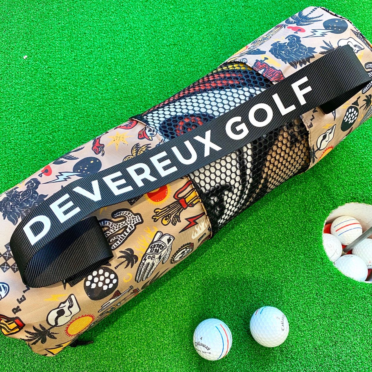 DEVEREUX GOLF】キャディバッグのノベルティにオリジナルパターマット