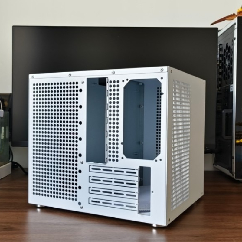 Sagittarius 8-bay NAS Case, Supports MATX Motherboards | ATX Power