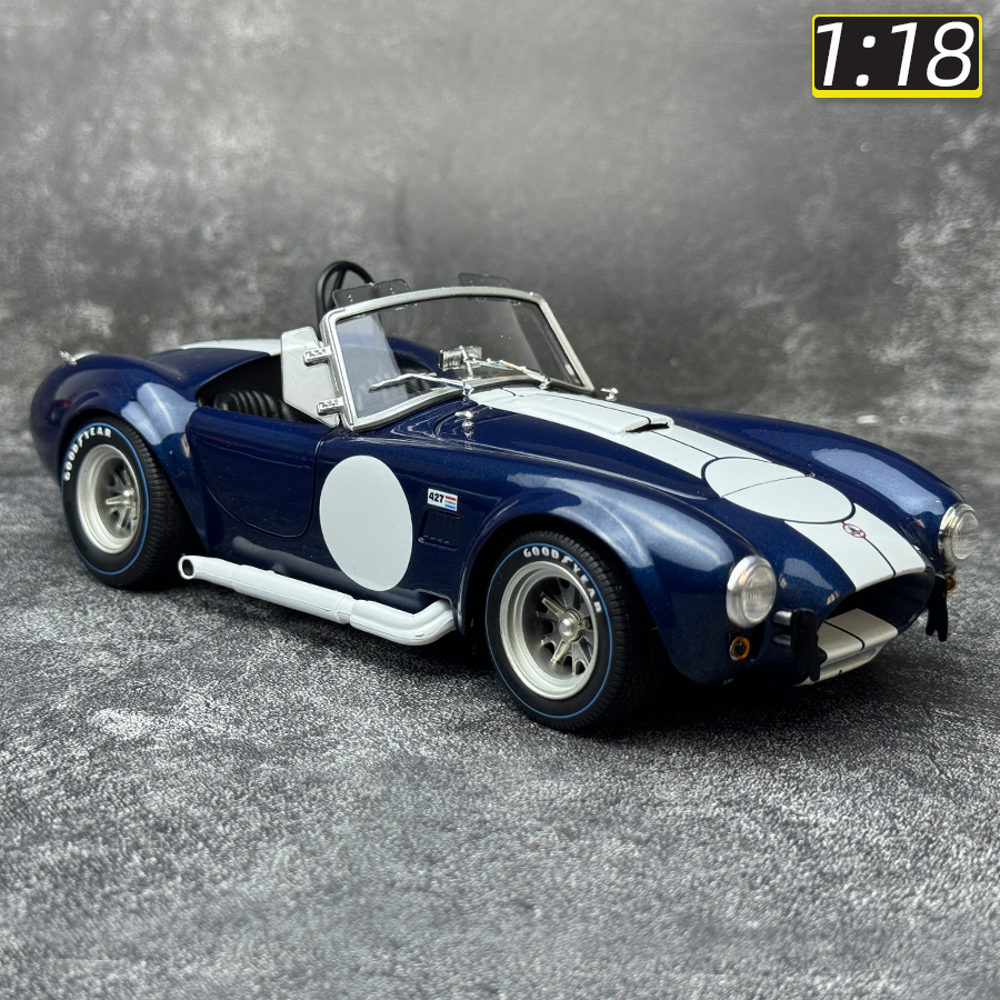 KYOSHO-Modelo de carro de liga, 1:18, Shelby Cobra 427 S/C, Carro