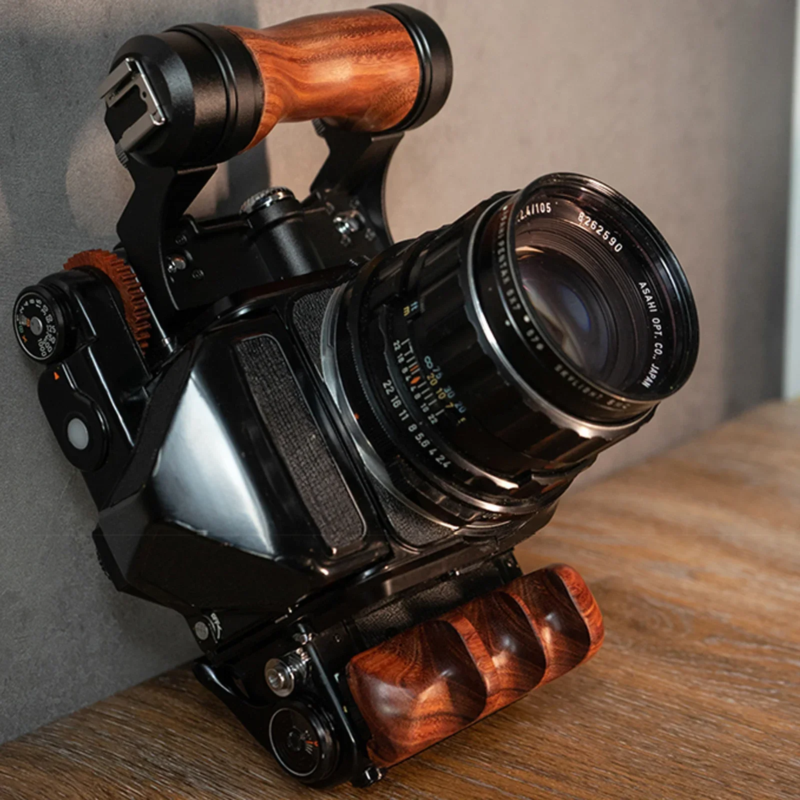 NEW Wood Camera Hand Grip For Pentax 67 6X7 ii Left hand Handle