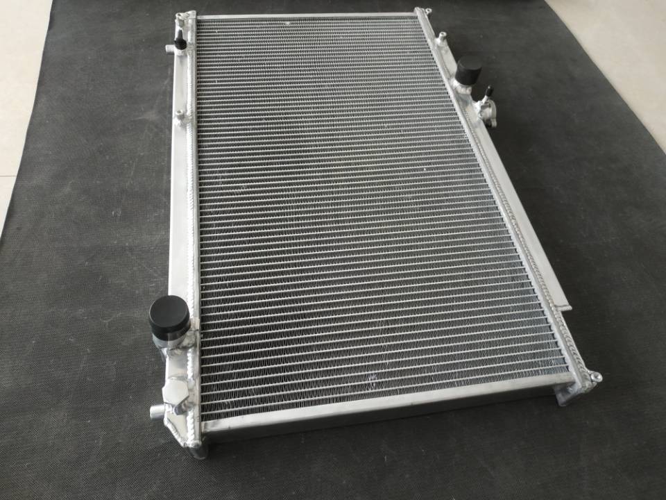 JZX100 アルミラジエーターとは？高品質な冷却部品の選び方と