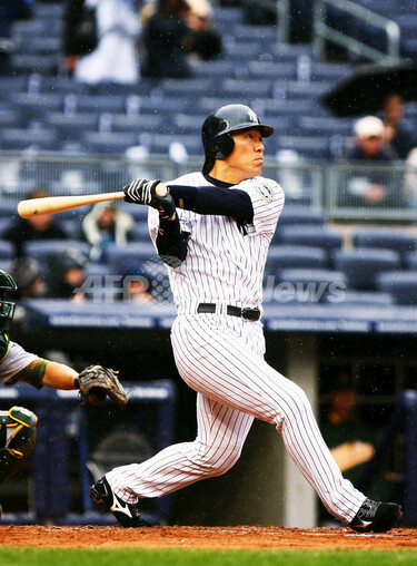 松井秀喜 アスレチックス戦で2号ソロ本塁打 写真10枚 国際ニュース