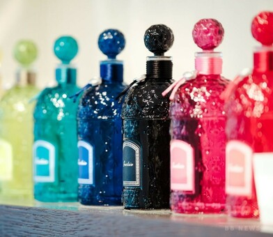 貴重なカラー ビーボトルを発売、「ゲラン」GINZA SIX店 写真7枚 国際