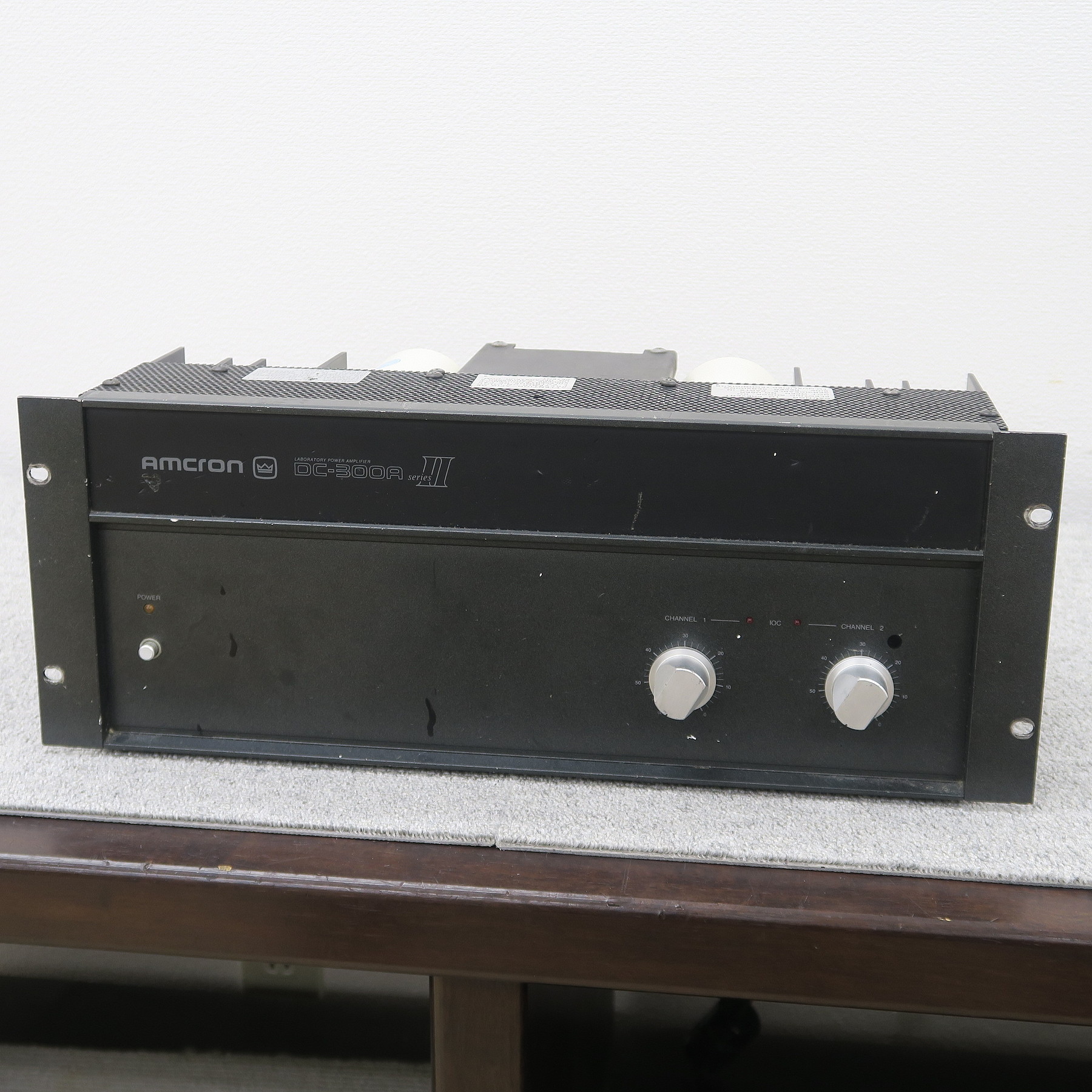 現状】クラウン CROWN AMCRON DC-300A Ⅱ パワーアンプ @51461 / 中古