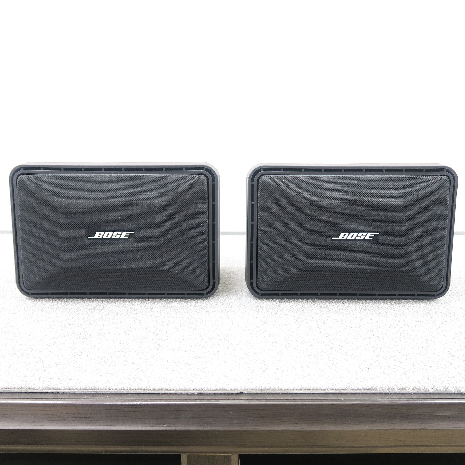 Bランク】ボーズ BOSE 101MM スピーカーペア 天吊りブラケット付き