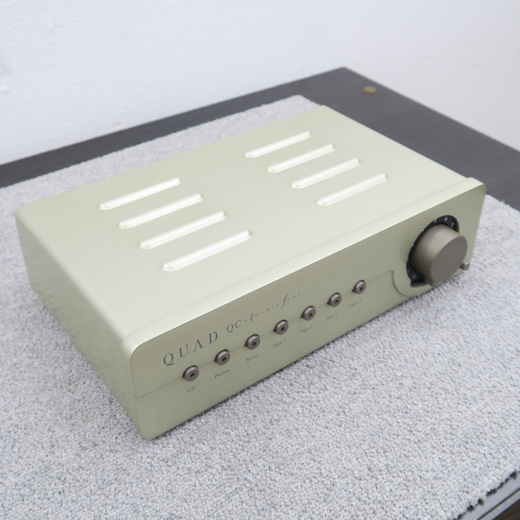 Bランク】QUAD QC-twenty four MMフォノ入力付 プリアンプ クォード
