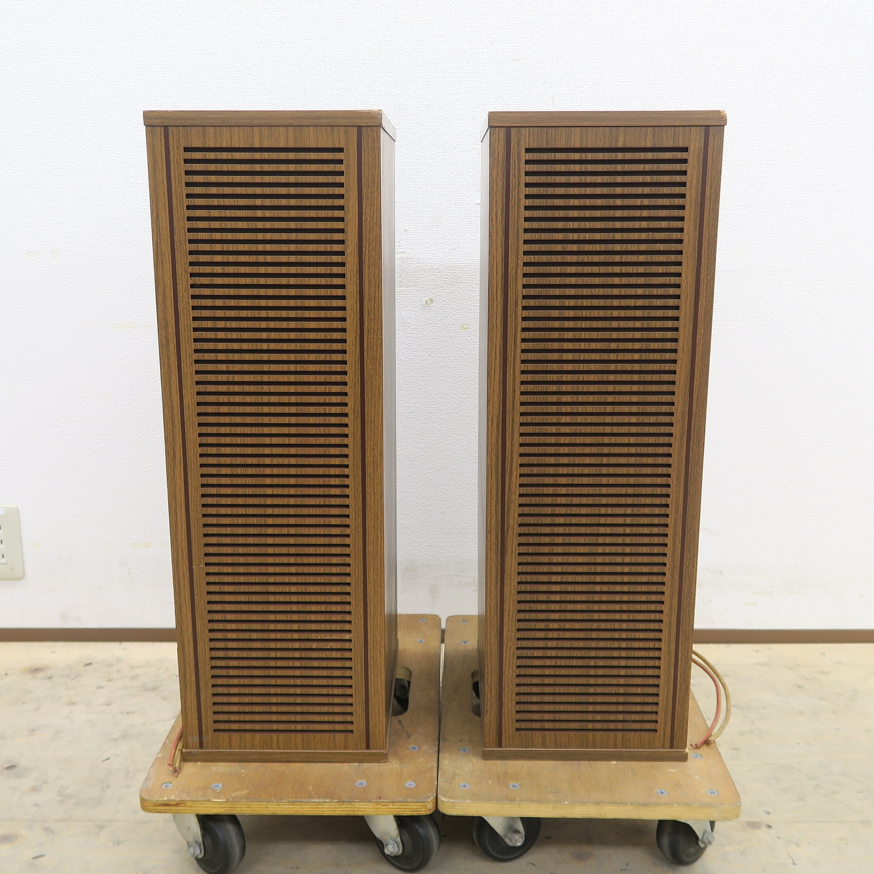 Cランク】TELEFUNKEN RB 46 スピーカー テレフンケン @56130 / 中古