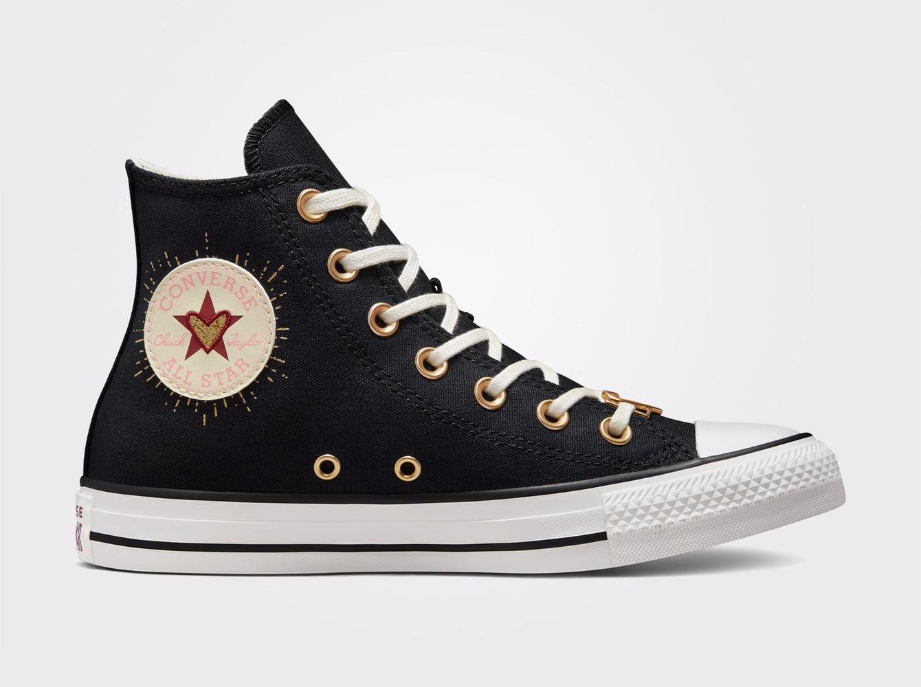 Chuck Taylor All Star Hearts - A03932C