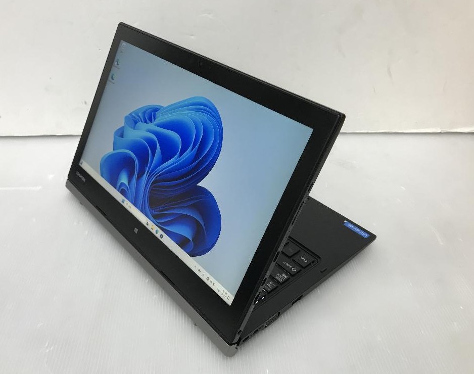東芝 dynabook R82/B (Core m3-6Y30 最大2.2GHz/4GB/SSD 128GB/Wi-Fi