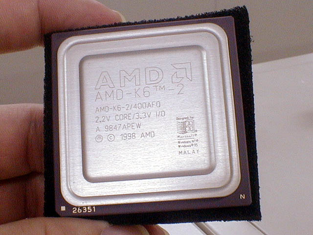 K6-2/400デビュー、専用クーラーとのセット販売が中心