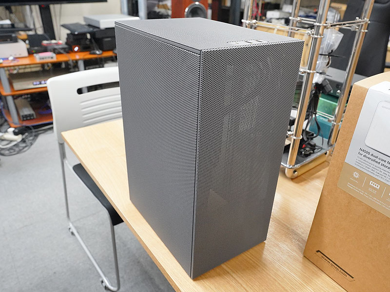 フルメッシュ構造のコンパクトPCケース「MESHROOM S」が入荷、4