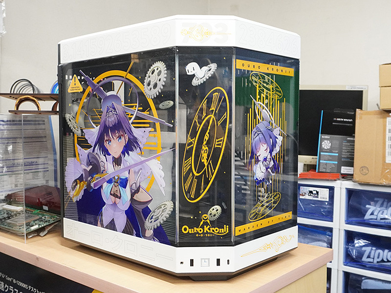 ホロライブEN所属「オーロ・クロニー」のコラボPCケースが発売！実機