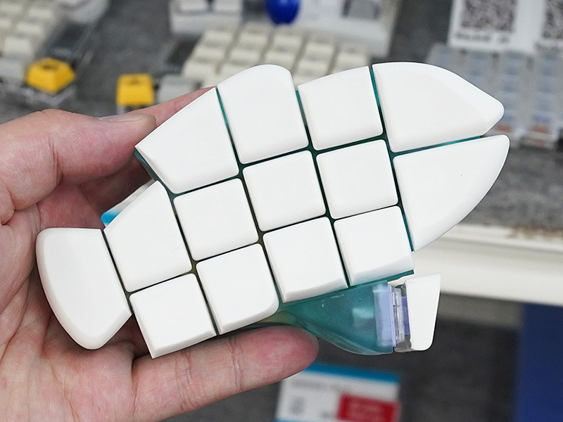 魚デザインの「おさかなキーボード」が遊舎工房に入荷 - AKIBA PC Hotline!