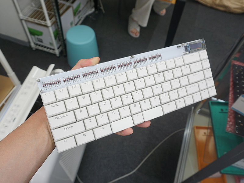 タブレット向け薄型キーボードの自作キット「Angel70」 - AKIBA PC