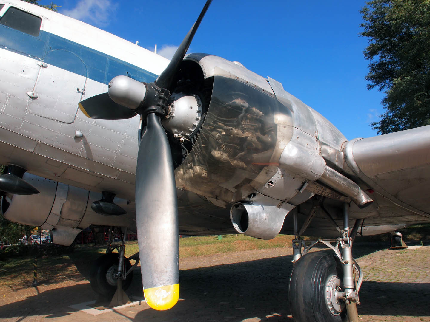 ダグラス DC-3 Douglas DC-3 世界の旅客機図鑑