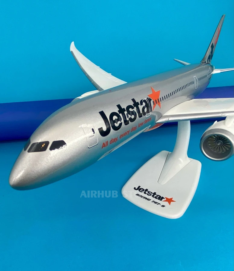 Aviation Metal Aircraft Model Boeing 787-8 Jetstar 1:200