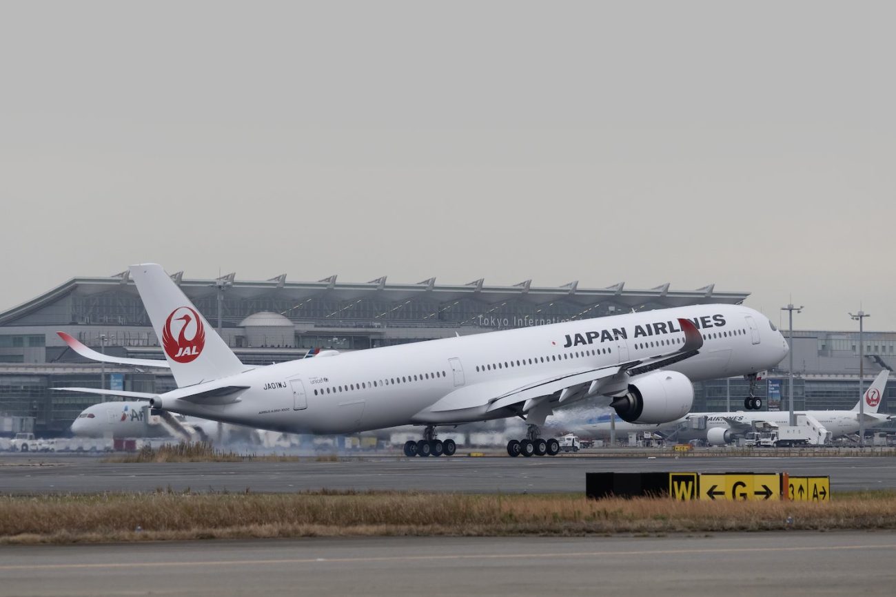 JAL A350-1000初号機（JA01WJ）の日本初飛来シーン 2023年12月15日午前
