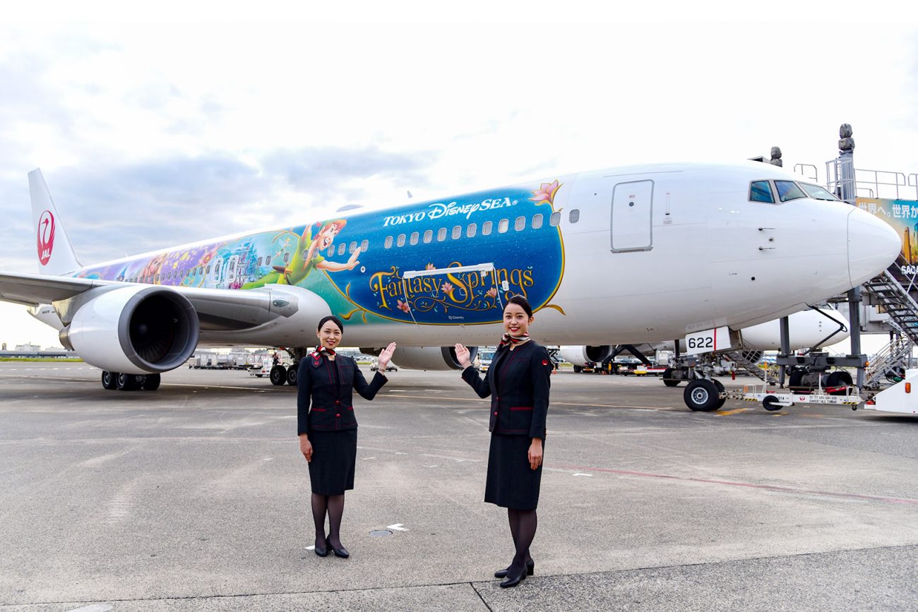 ディズニーファンが見た！ JALのディズニーリゾート特別塗装機に乗る