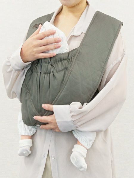 助産師が薦める魔法の抱っこ紐 | AIRRICOBABY