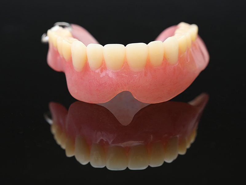 入れ歯（総義歯・部分義歯） | 診療案内 | 横浜市青葉区の歯医者さん