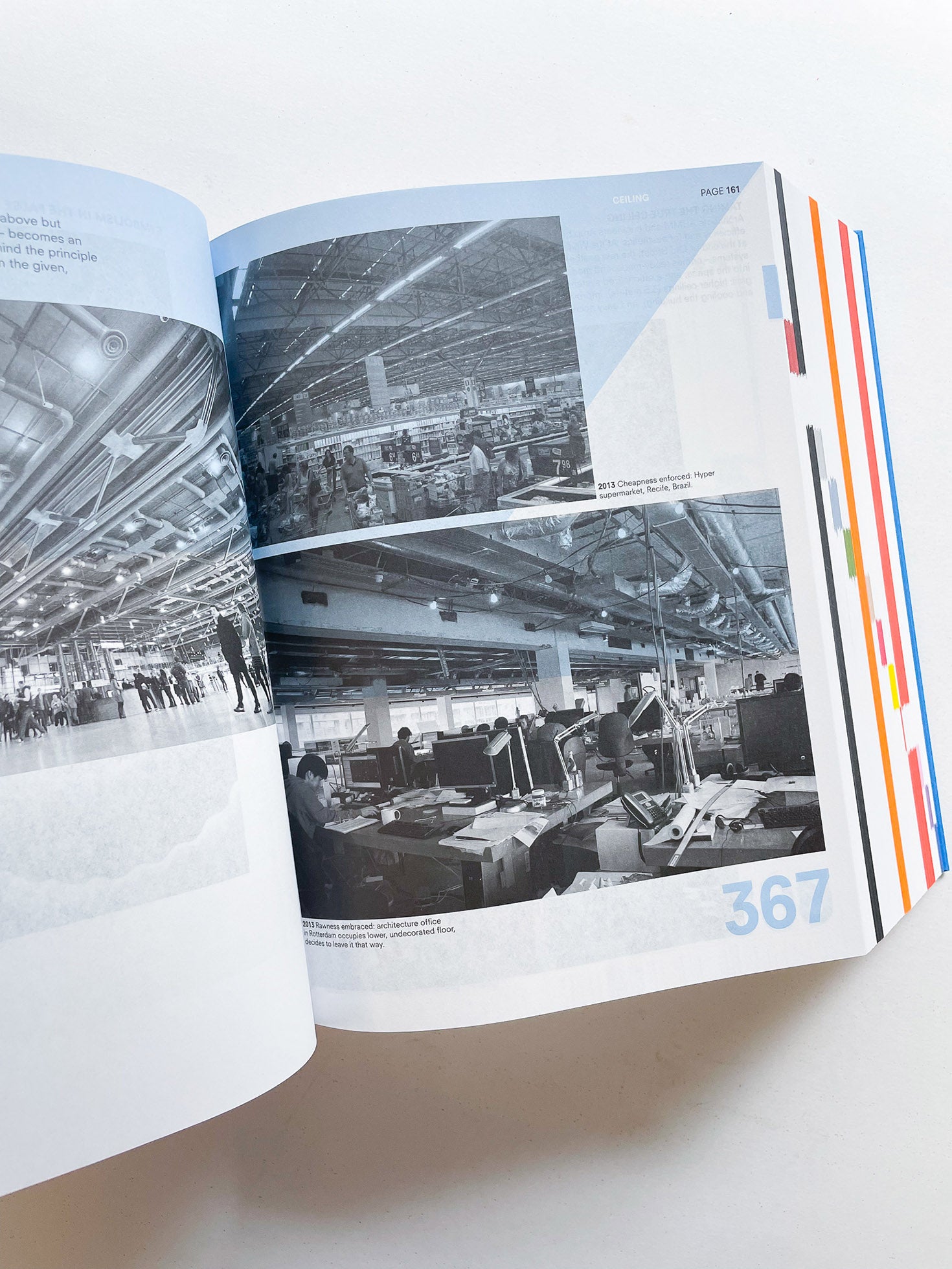 Elements of Architecture / Rem Koolhaas - 本 屋 青 旗 Ao-Hata