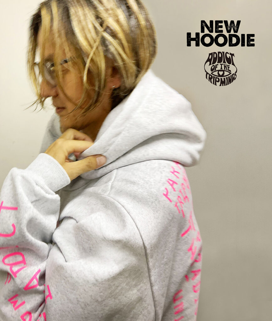 ADDICT NEW HOODIEはすべて完売いたしました。 ご好評ありがとうご
