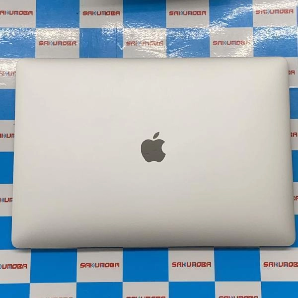 MacBook Pro 15インチ 2018 16GB 256GB A1990 極美品 シルバー | 中古