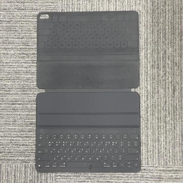 10.5インチiPad Pro用 Smart Keyboard MX3L2J/A A1829 スペースグレイ